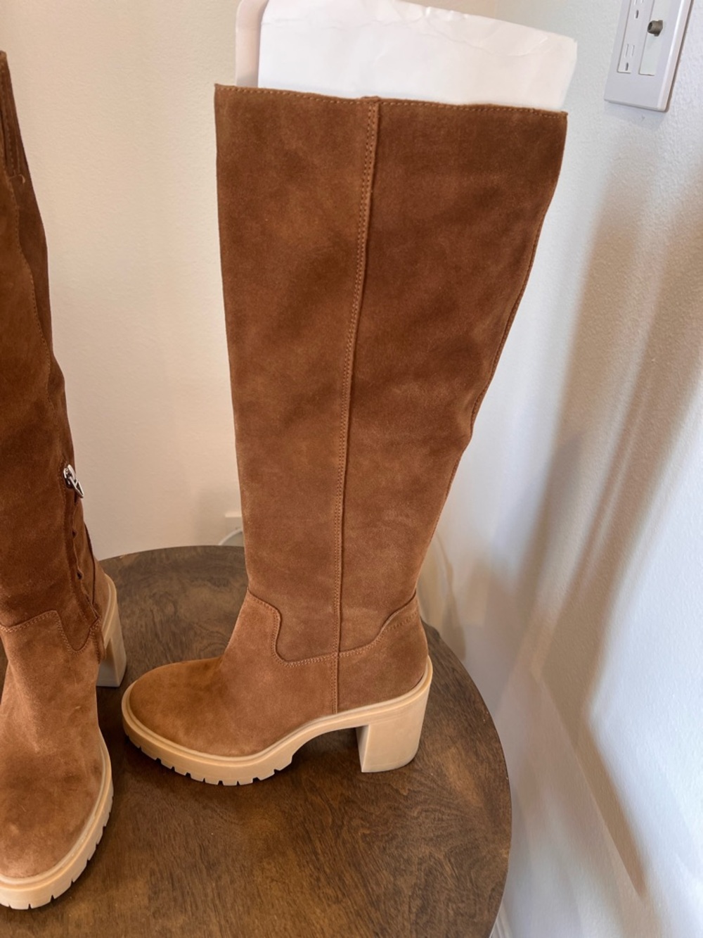 Dolce Vita Women’s Brown Suede Tall Platform Lug Heel Boots 7.5 - Picture 4 of 7